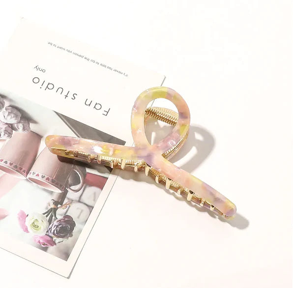 Luxe Loop Hair Claw Clip in Rose