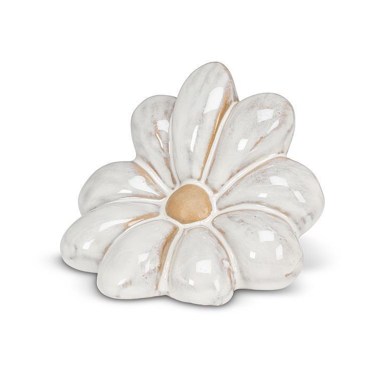 Small Textured Daisy Bloom